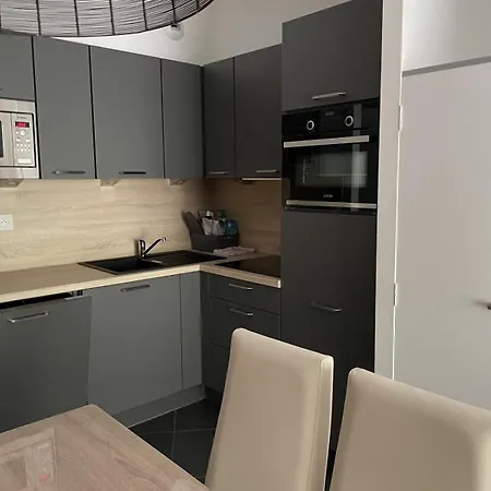 Apartmán Le Portillo - Piscine - Pour 4 Personnes Mae-4983